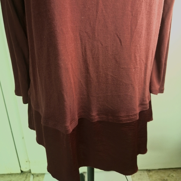 Liz Clairborne Dark Cherry Top Size Large 100% Rayon - Picture 3 of 5